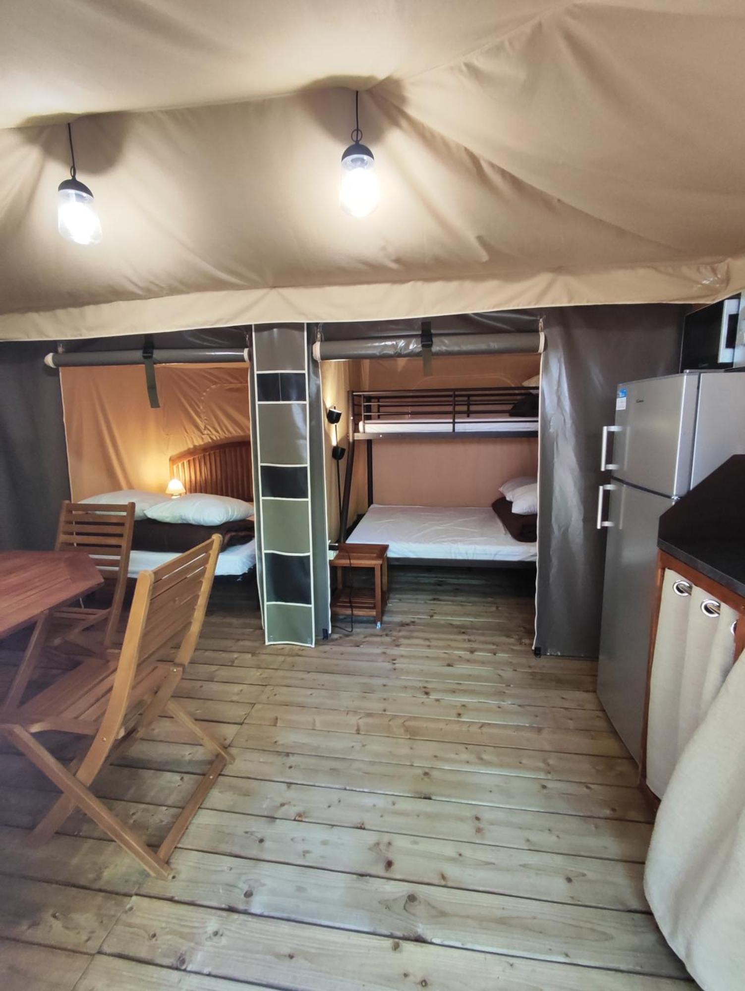 Camping Porte Des Alpilles By M.A Destination Glamping Saint-Étienne-du-Grès Buitenkant foto