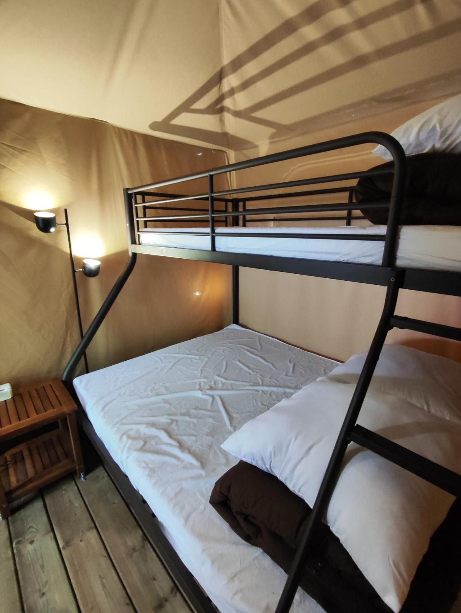 Camping Porte Des Alpilles By M.A Destination Glamping Saint-Étienne-du-Grès Buitenkant foto