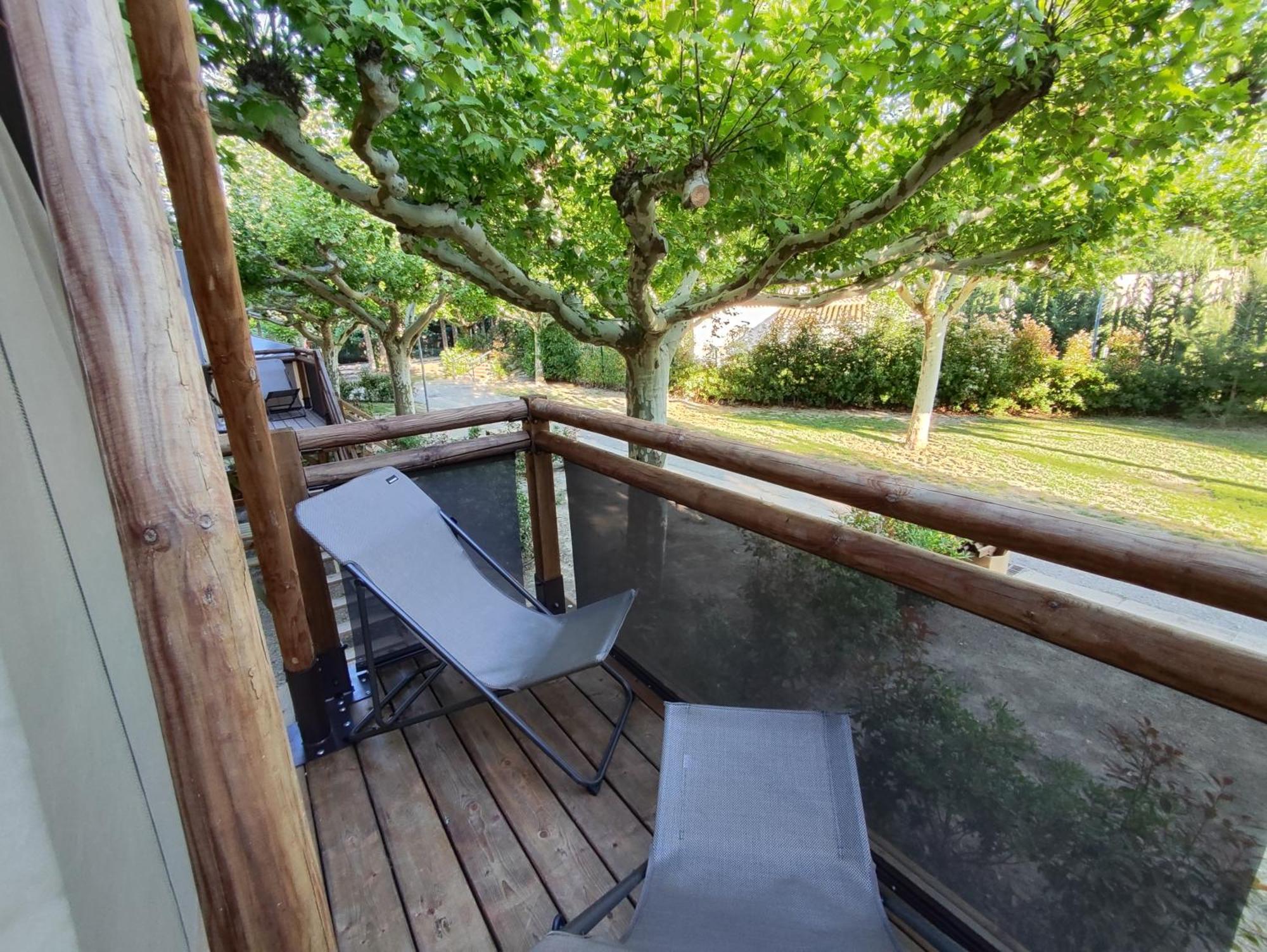 Camping Porte Des Alpilles By M.A Destination Glamping Saint-Étienne-du-Grès Buitenkant foto